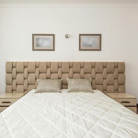 Hotel Krone A Family Hotel Near Igi Airport Delhi 新德里 外观 照片