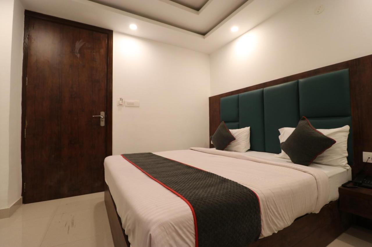 Hotel Krone A Family Hotel Near Igi Airport Delhi 新德里 外观 照片