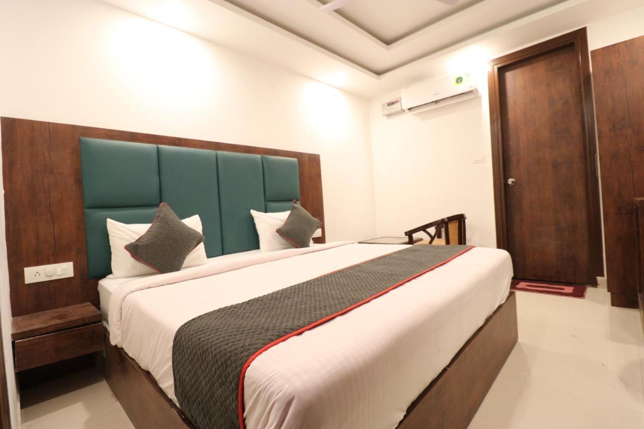 Hotel Krone A Family Hotel Near Igi Airport Delhi 新德里 外观 照片