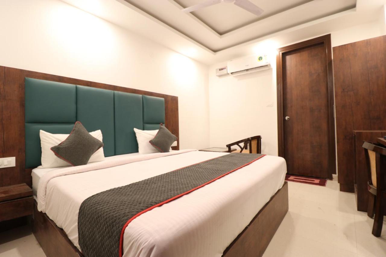 Hotel Krone A Family Hotel Near Igi Airport Delhi 新德里 外观 照片