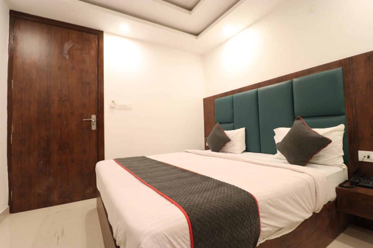 Hotel Krone A Family Hotel Near Igi Airport Delhi 新德里 外观 照片