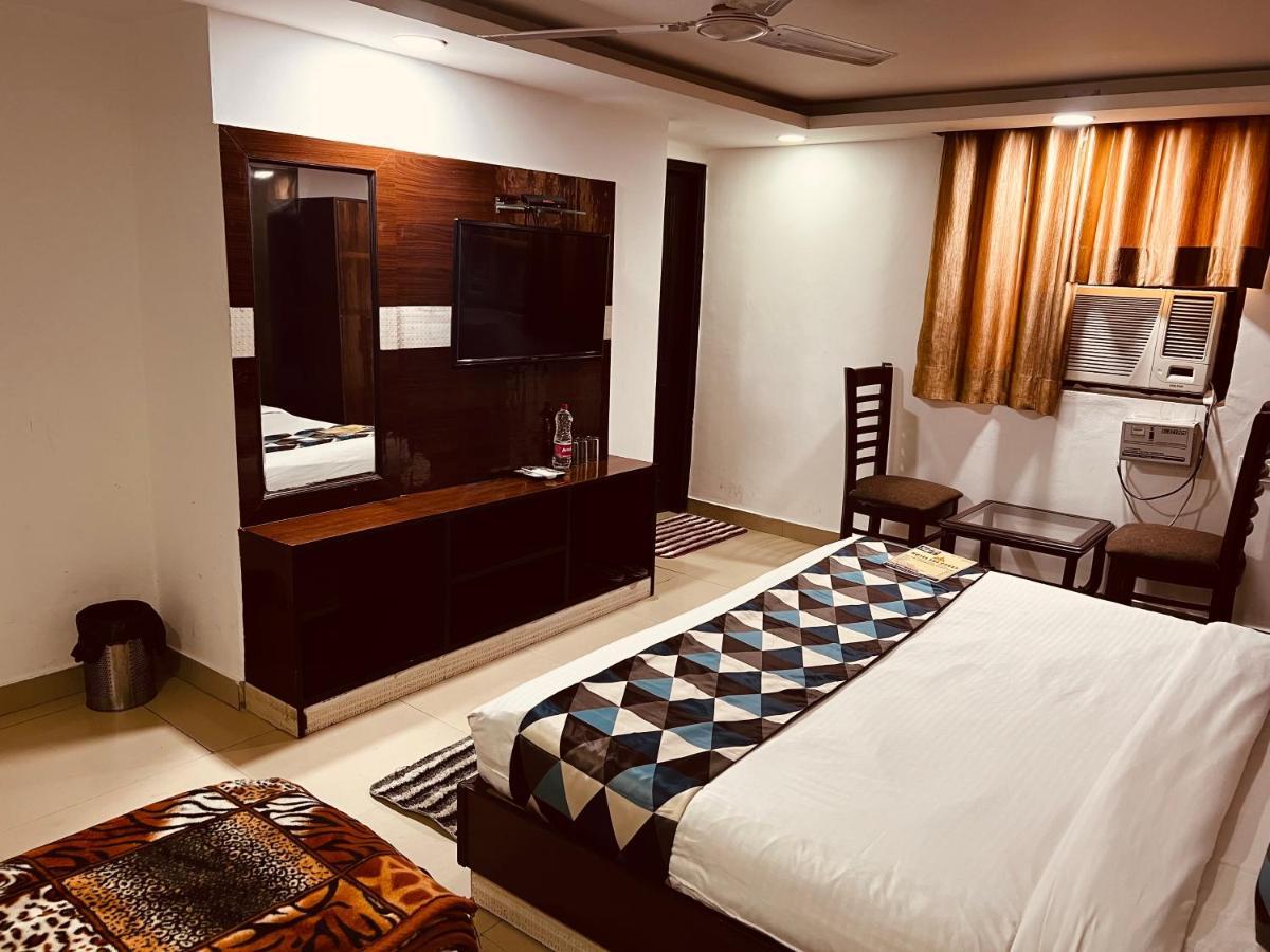 Hotel Krone A Family Hotel Near Igi Airport Delhi 新德里 外观 照片
