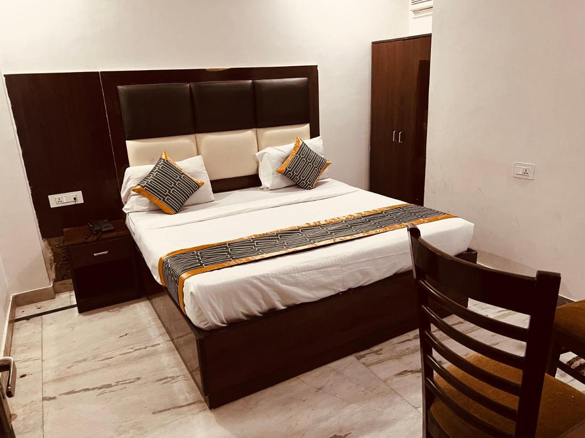 Hotel Krone A Family Hotel Near Igi Airport Delhi 新德里 外观 照片