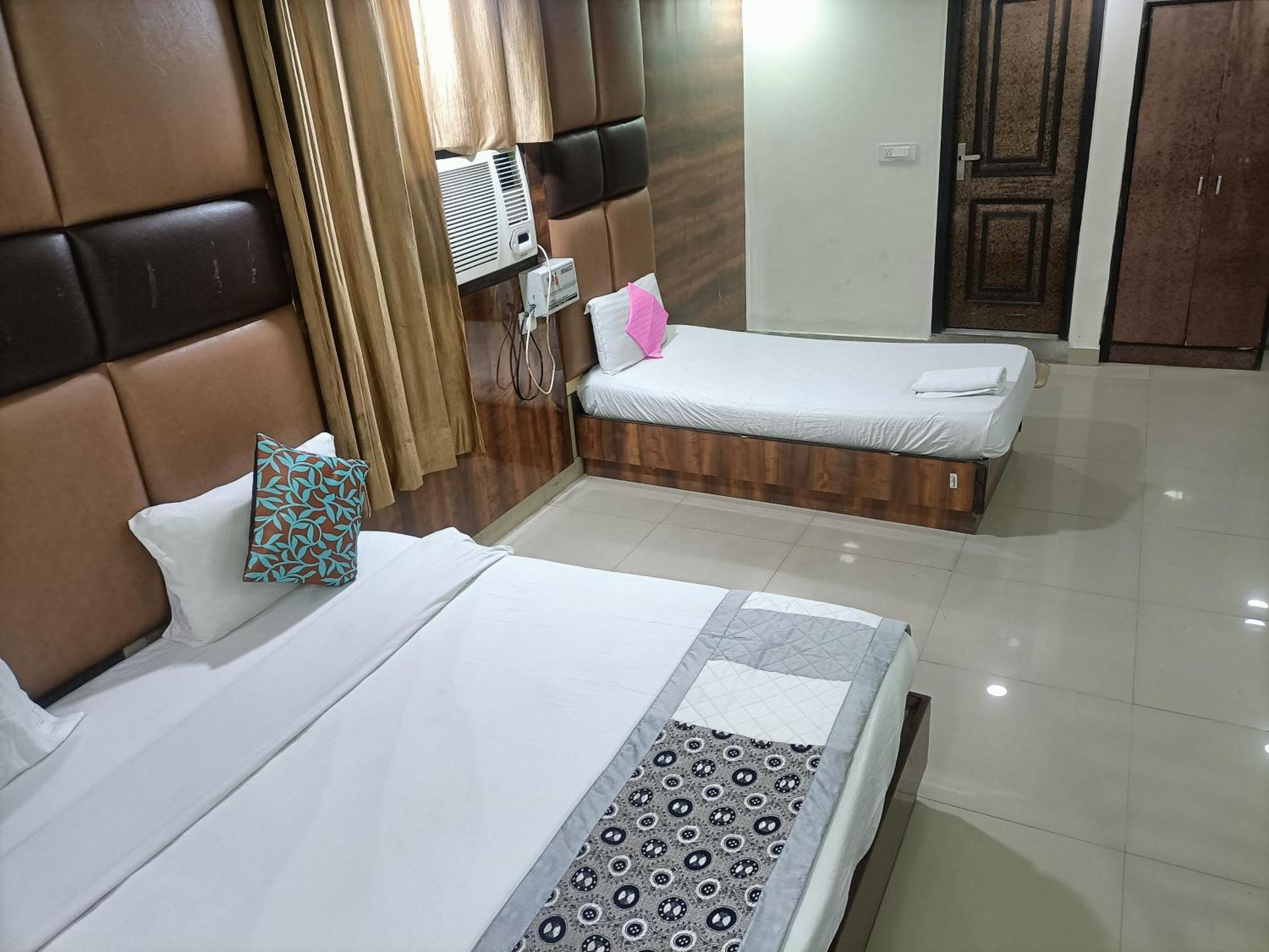 Hotel Krone A Family Hotel Near Igi Airport Delhi 新德里 外观 照片