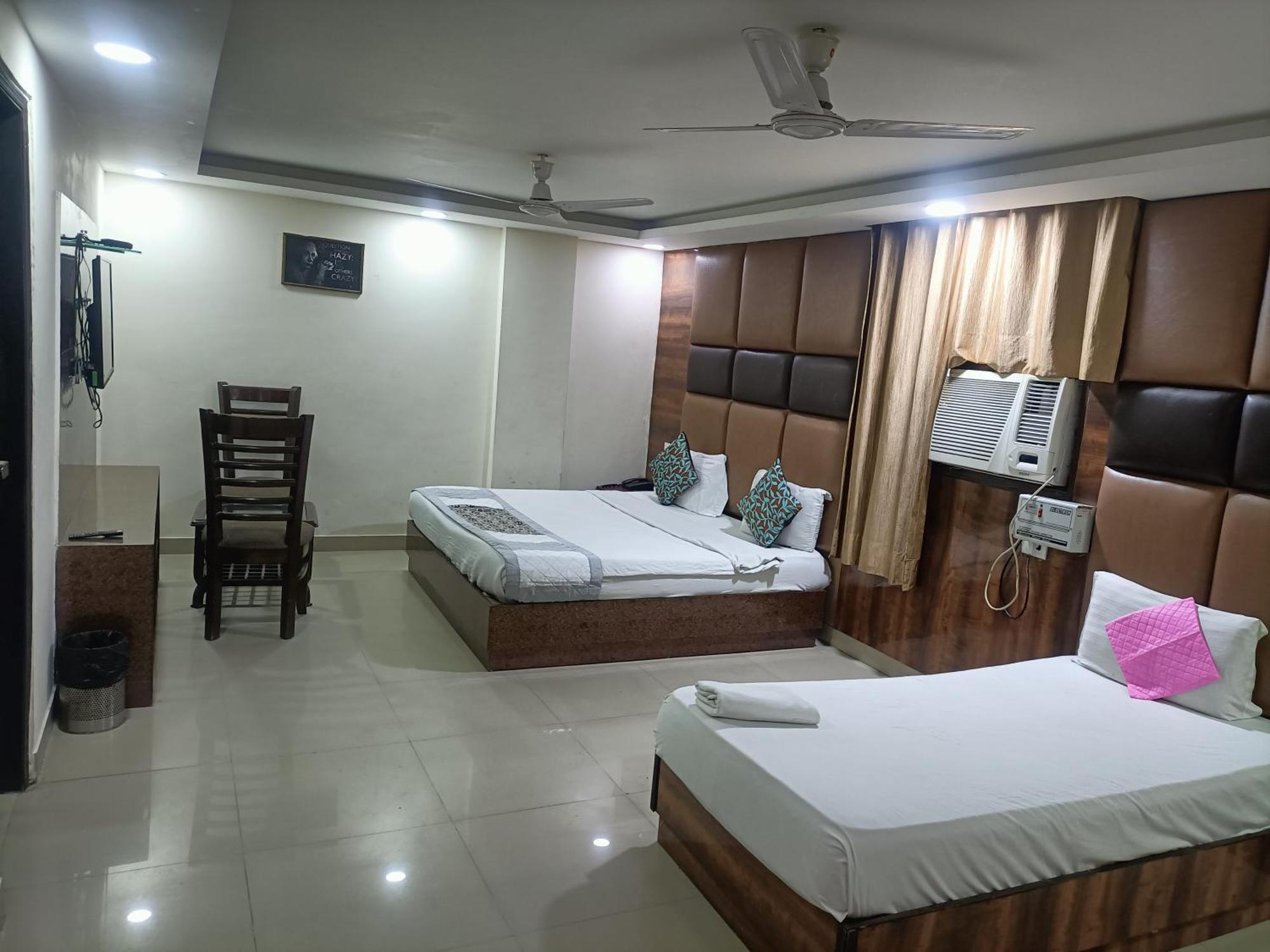 Hotel Krone A Family Hotel Near Igi Airport Delhi 新德里 外观 照片